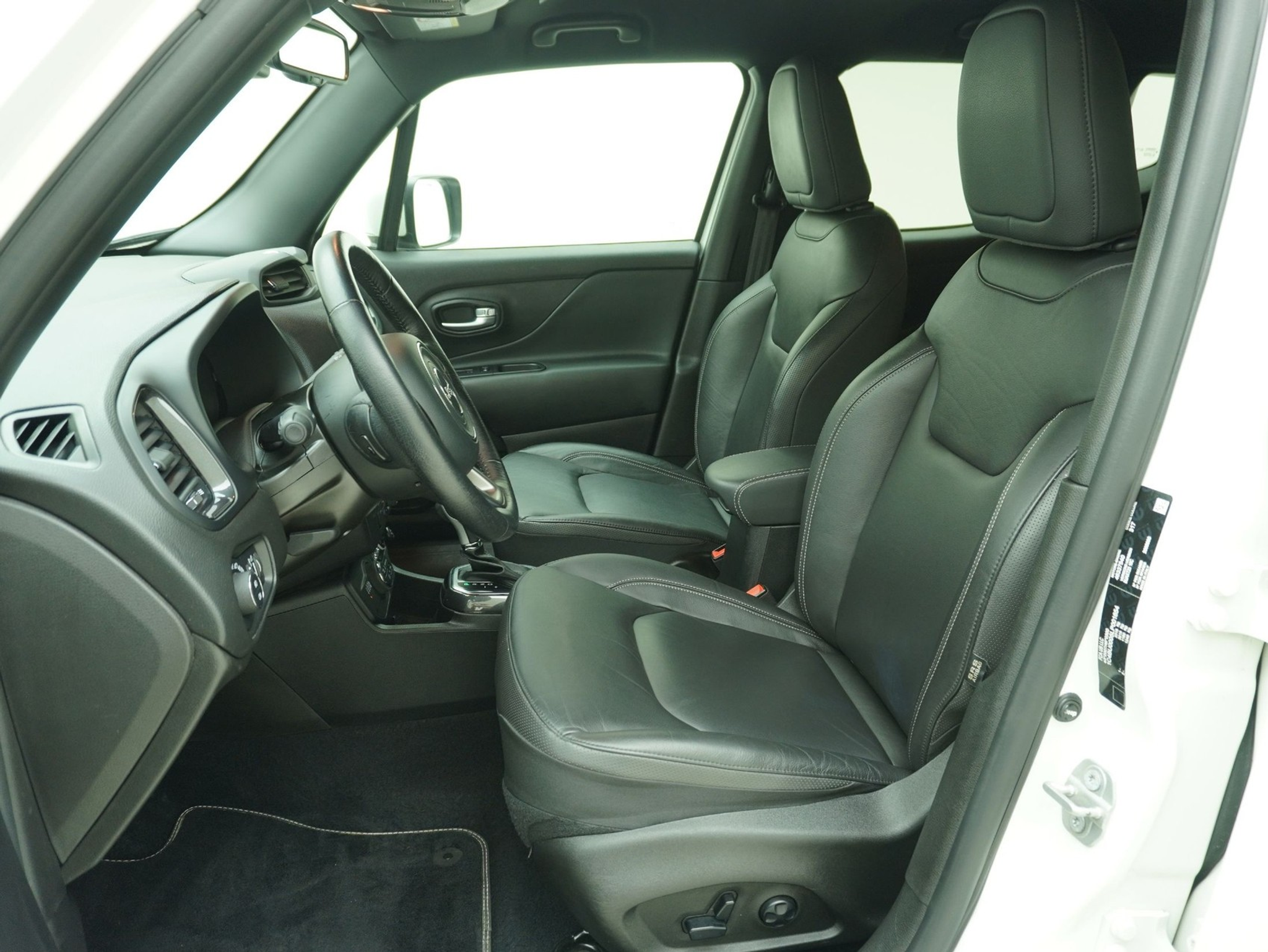 listing desktop thumbnail image 8