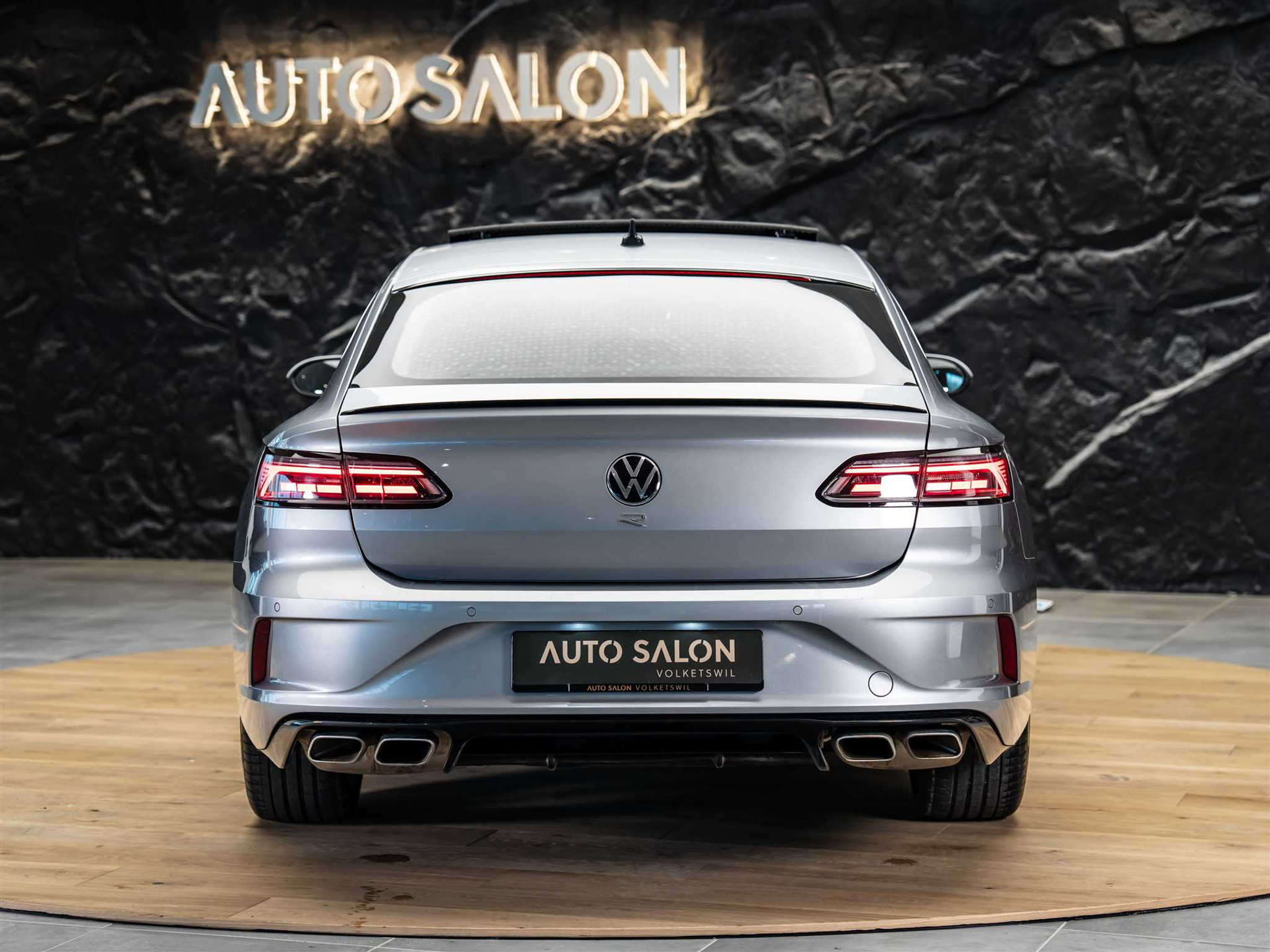 listing desktop thumbnail image 3