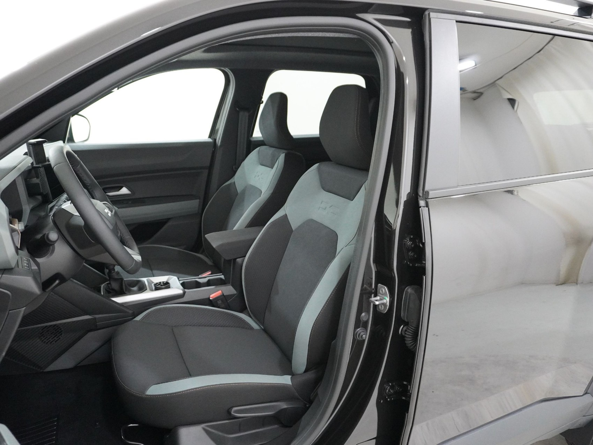 listing desktop thumbnail image 12