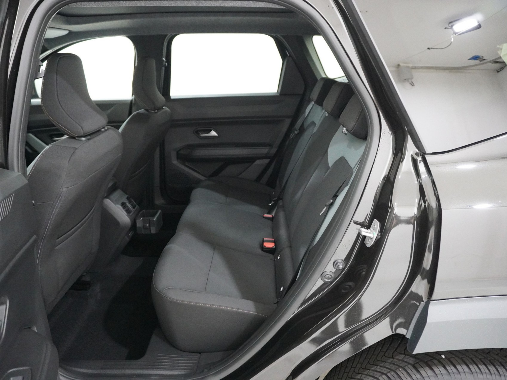 listing desktop thumbnail image 13