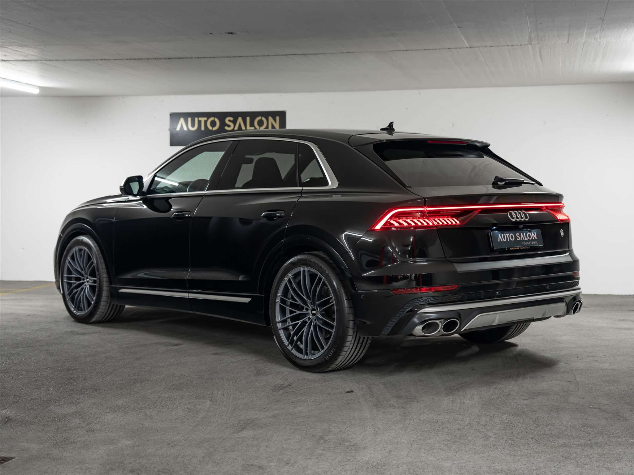 listing desktop thumbnail image 3