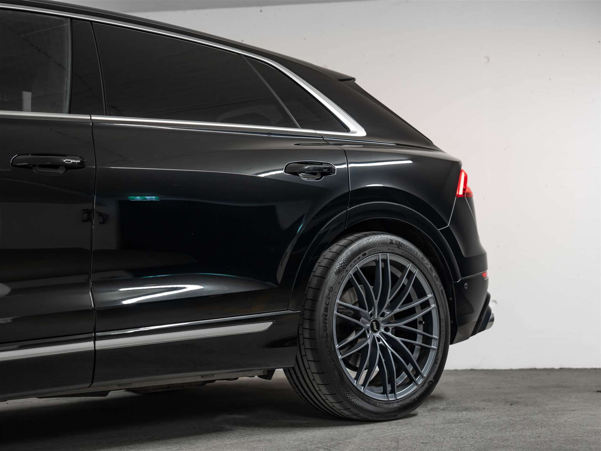 listing desktop thumbnail image 20