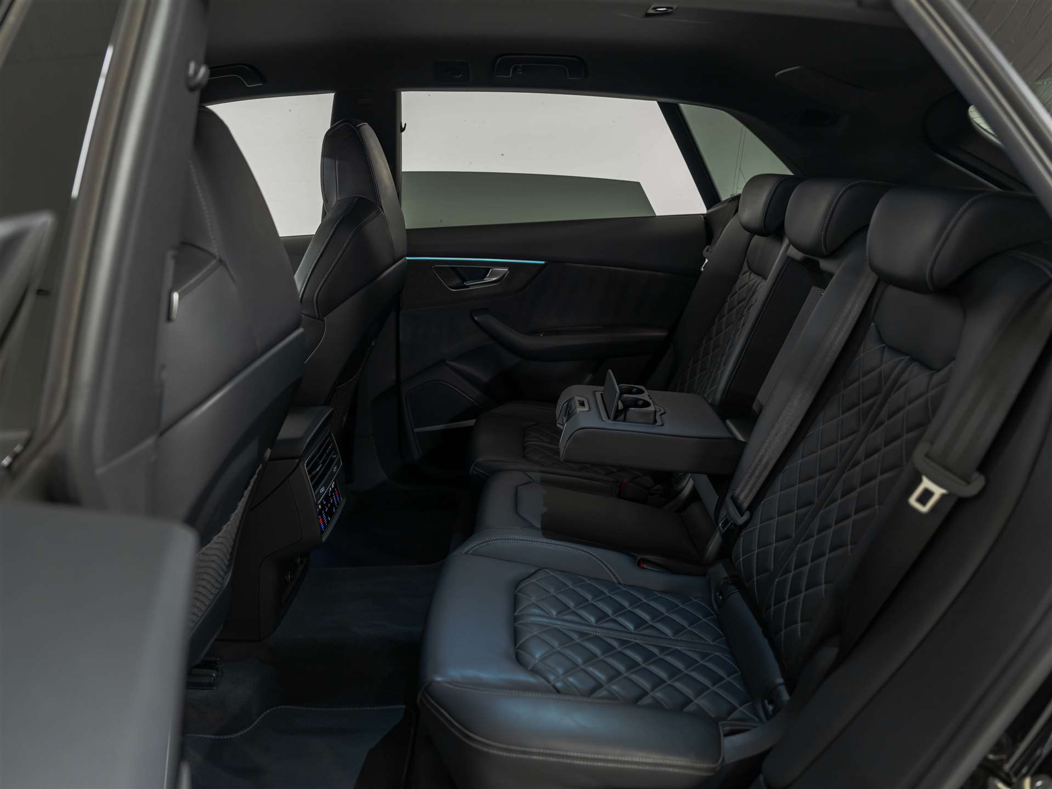 listing desktop thumbnail image 13