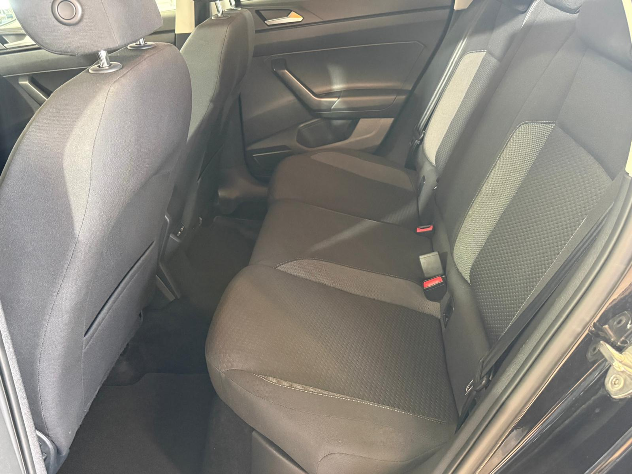 listing desktop thumbnail image 10