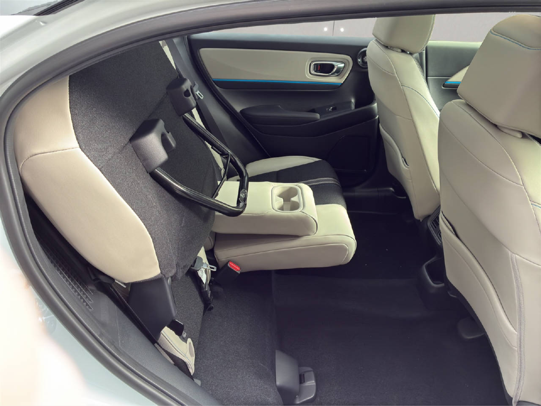 listing desktop thumbnail image 8