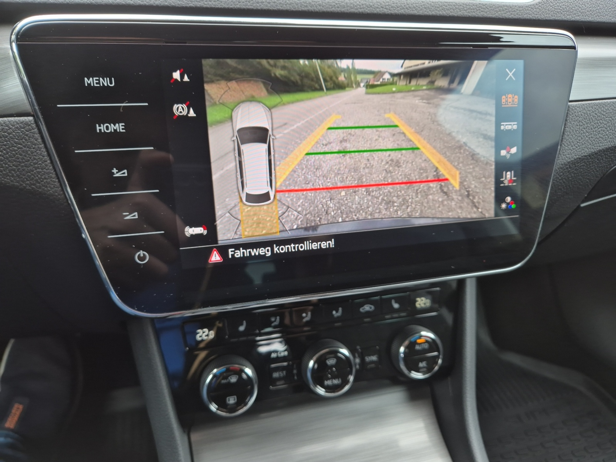 listing desktop thumbnail image 24