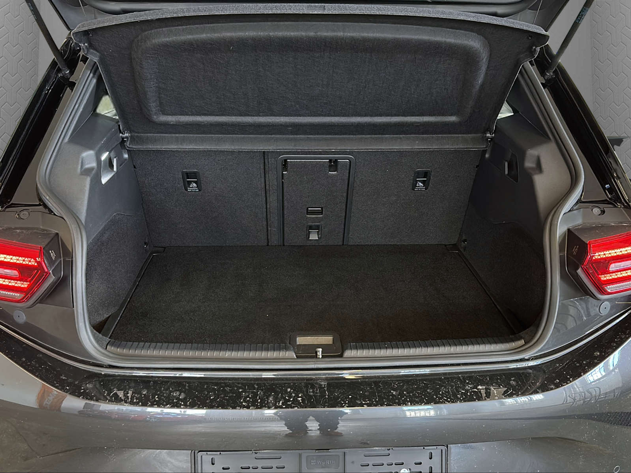 listing desktop thumbnail image 13