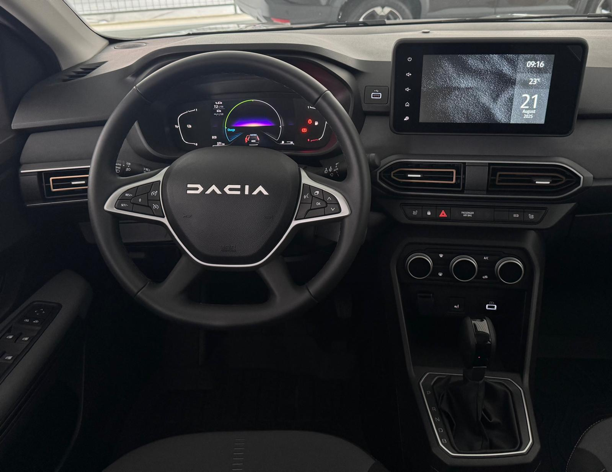 listing desktop thumbnail image 13