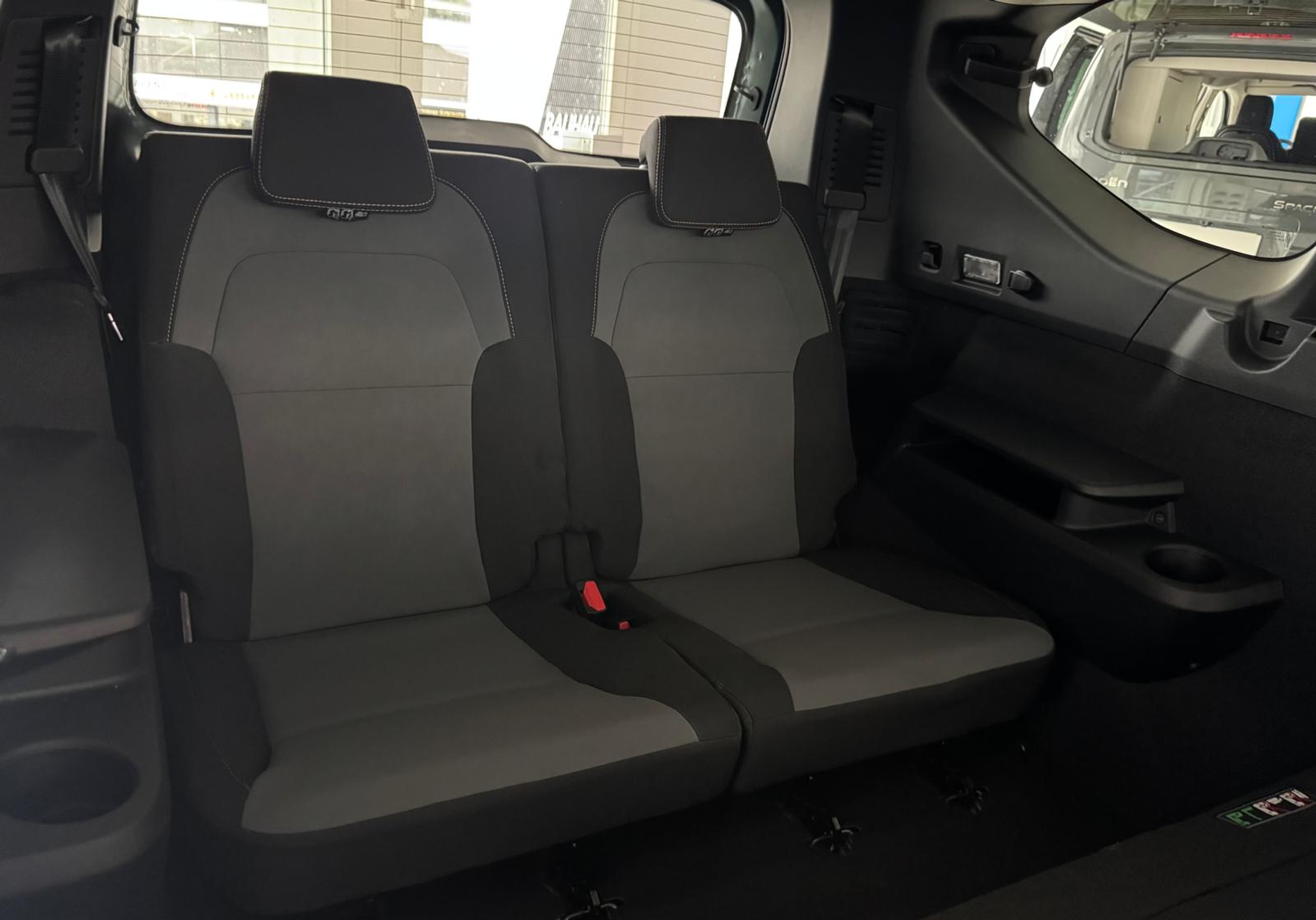 listing desktop thumbnail image 10