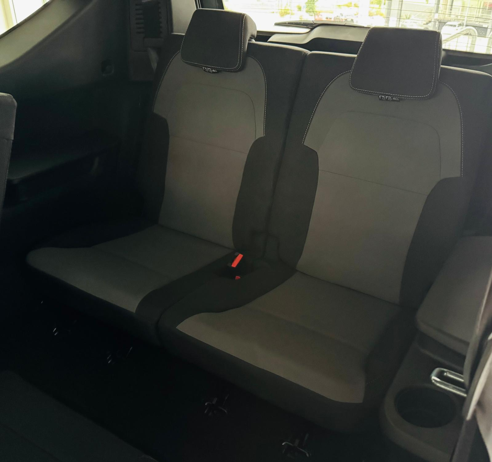 listing desktop thumbnail image 9