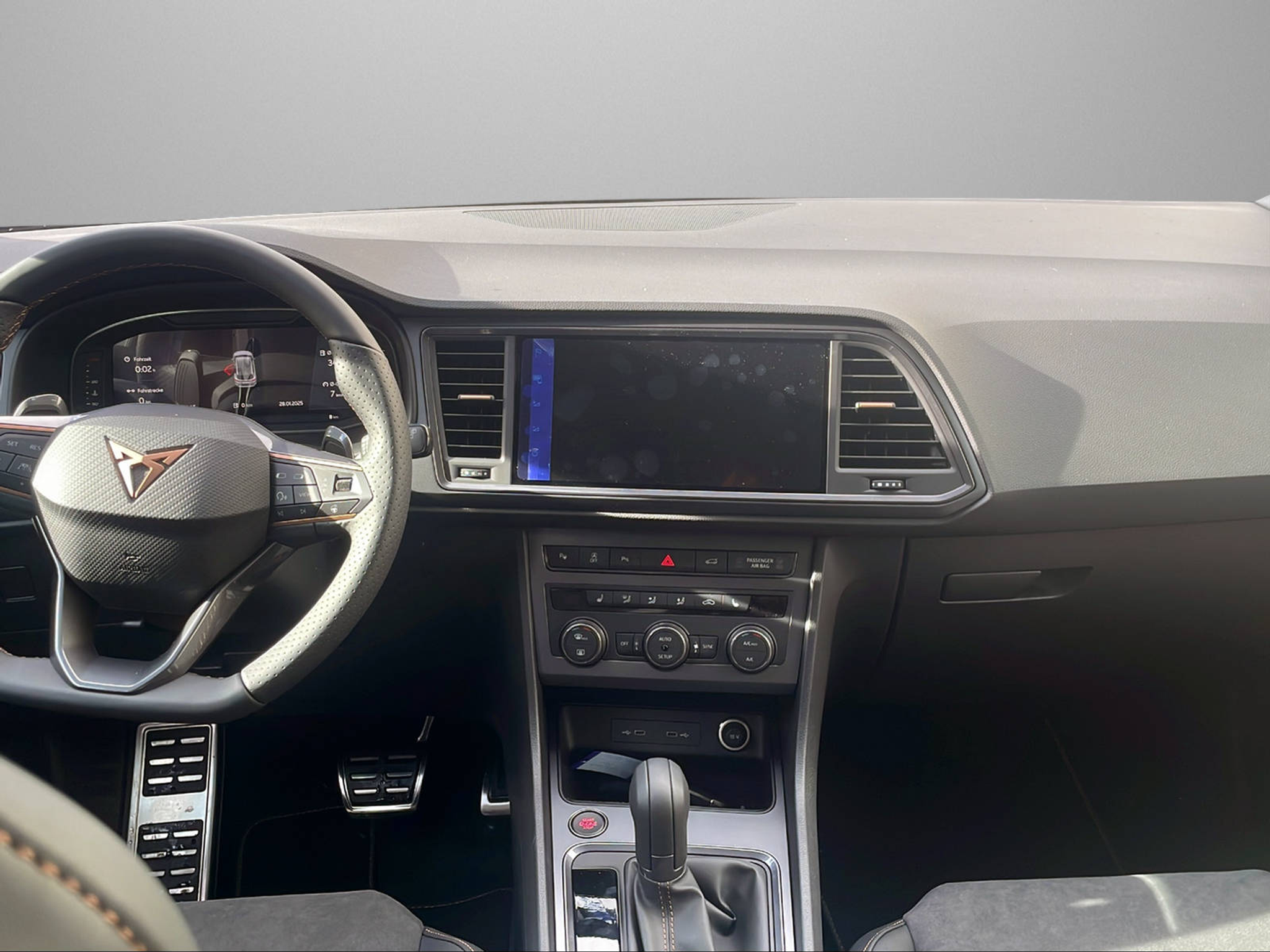 listing desktop thumbnail image 4