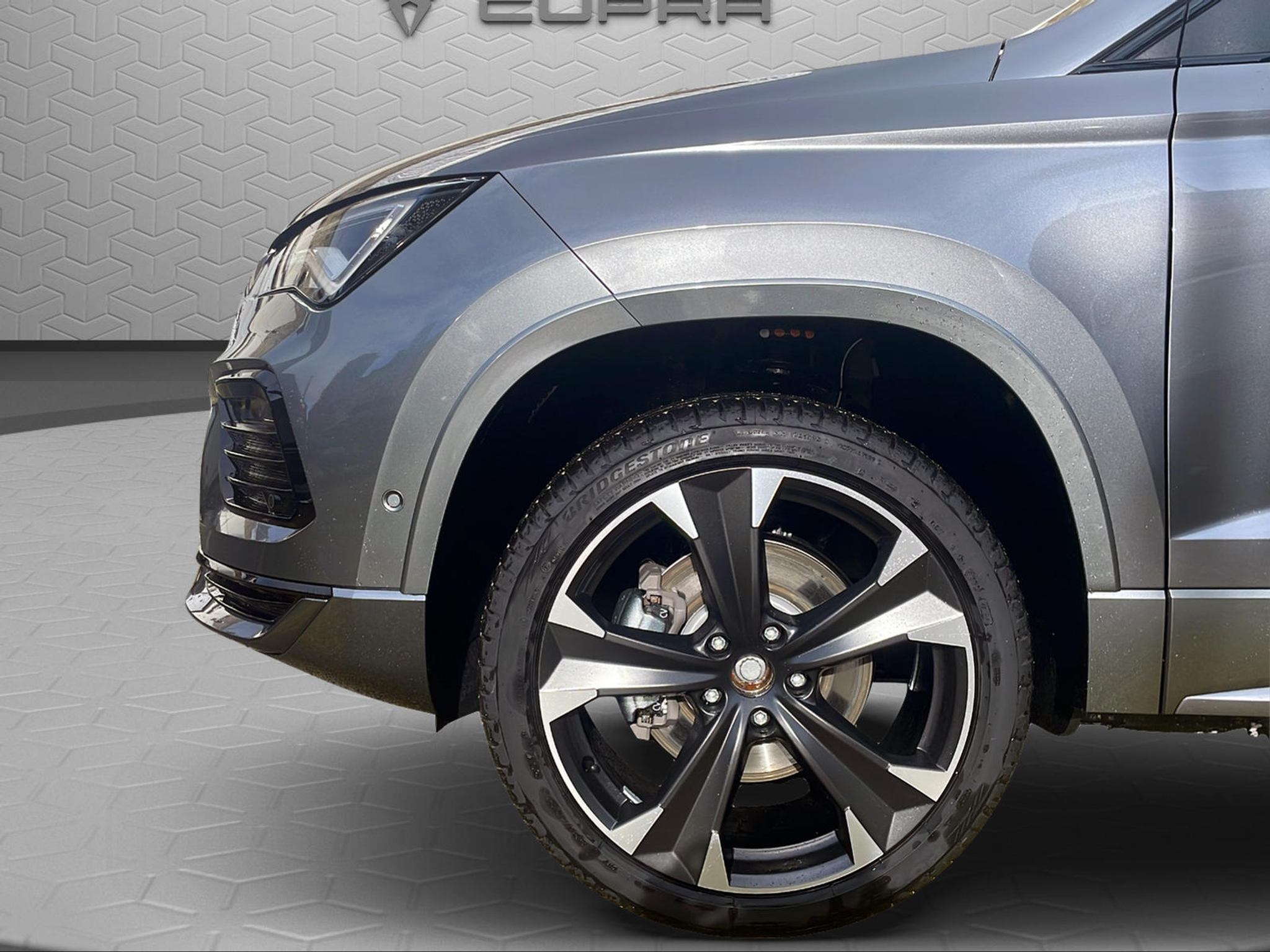 listing desktop thumbnail image 2