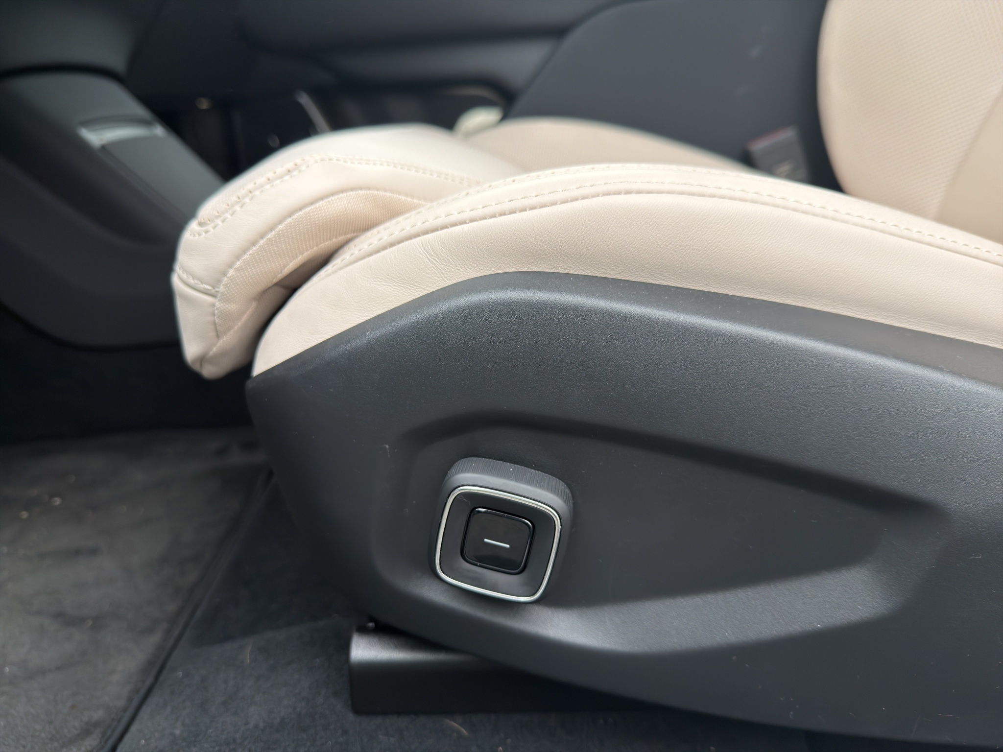 listing desktop thumbnail image 23