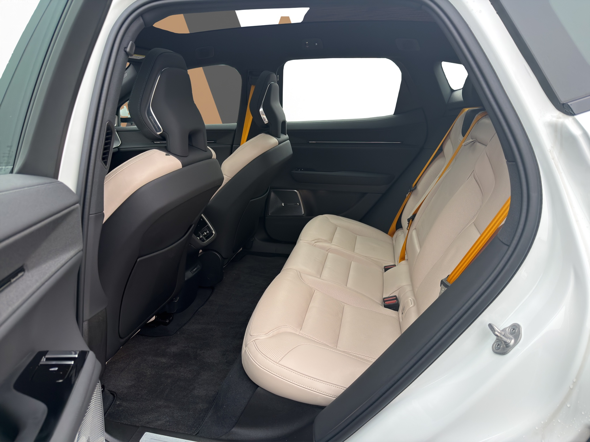 listing desktop thumbnail image 12