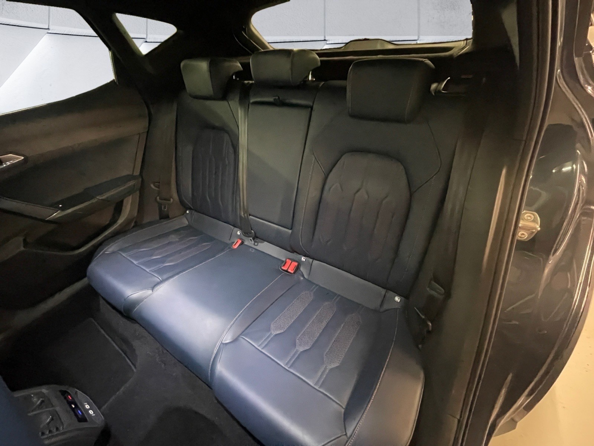 listing desktop thumbnail image 14