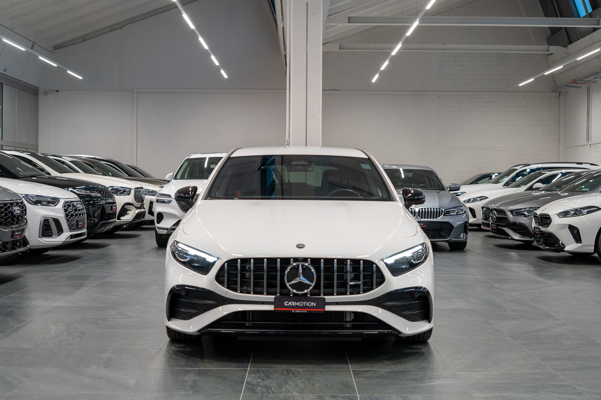 listing desktop thumbnail image 1