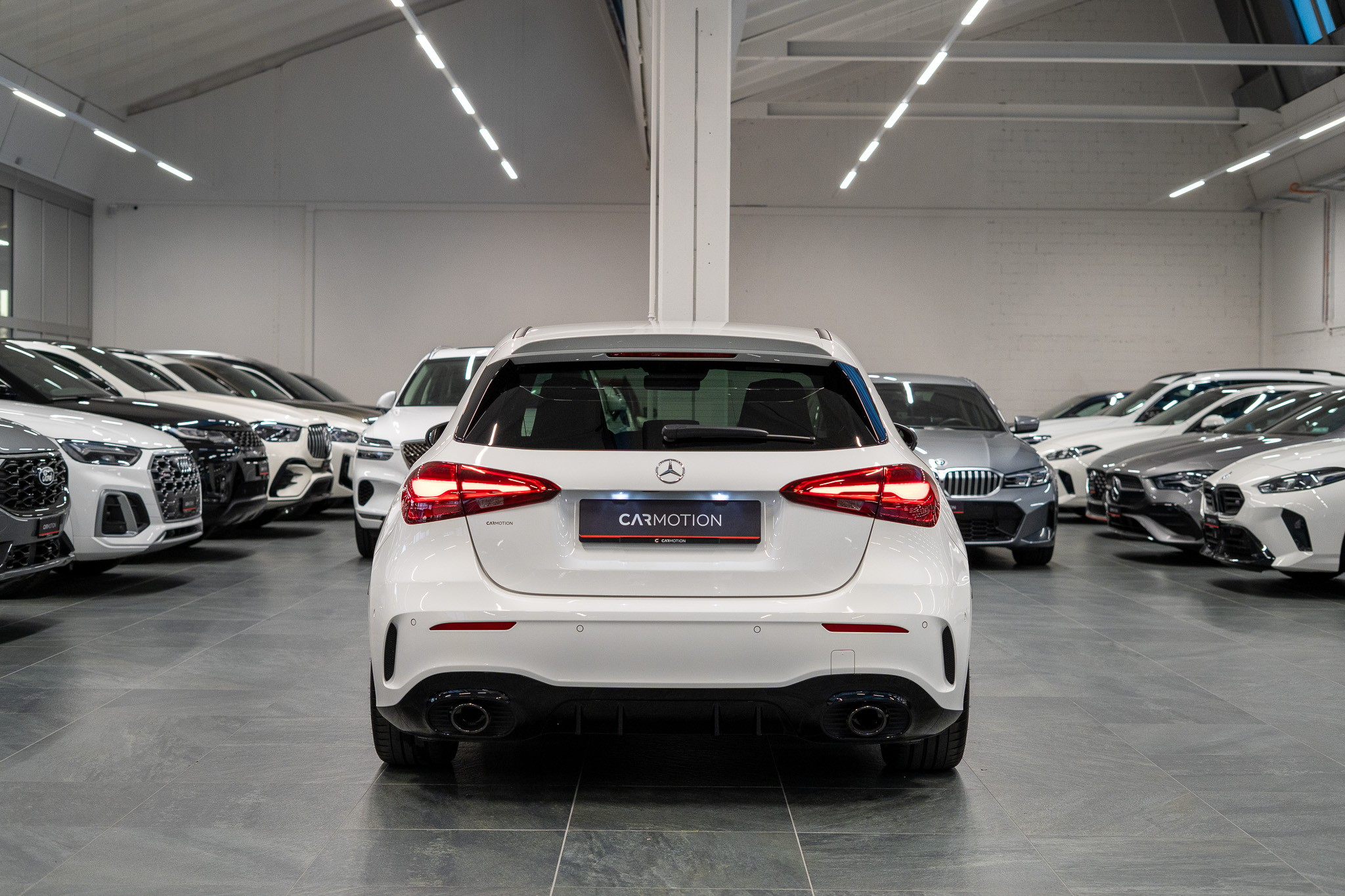 listing desktop thumbnail image 4