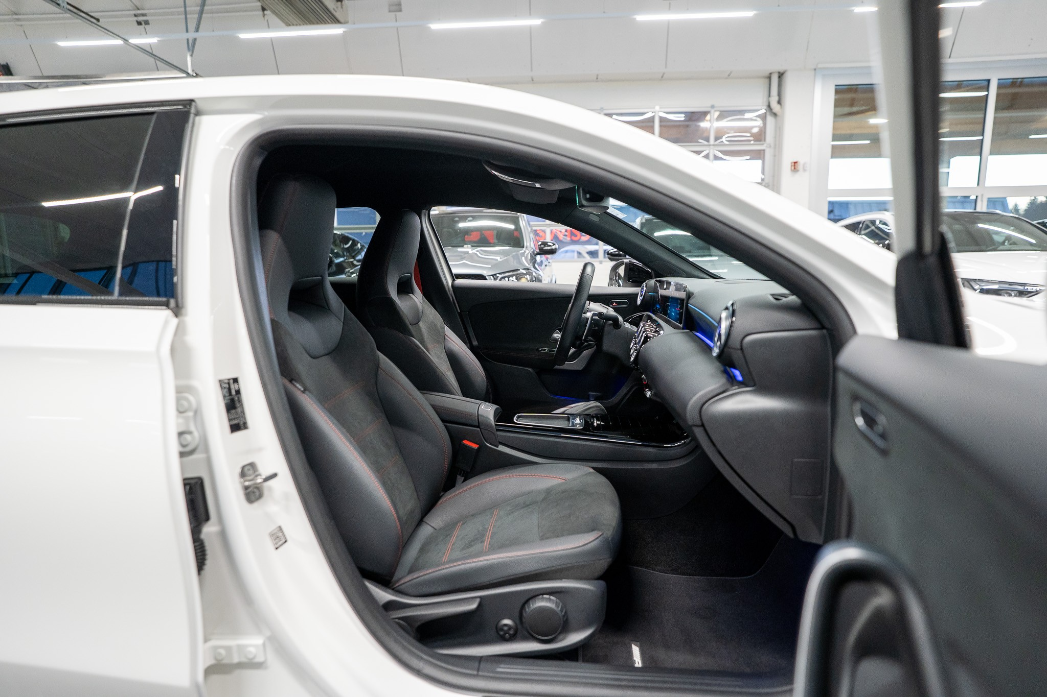 listing desktop thumbnail image 13