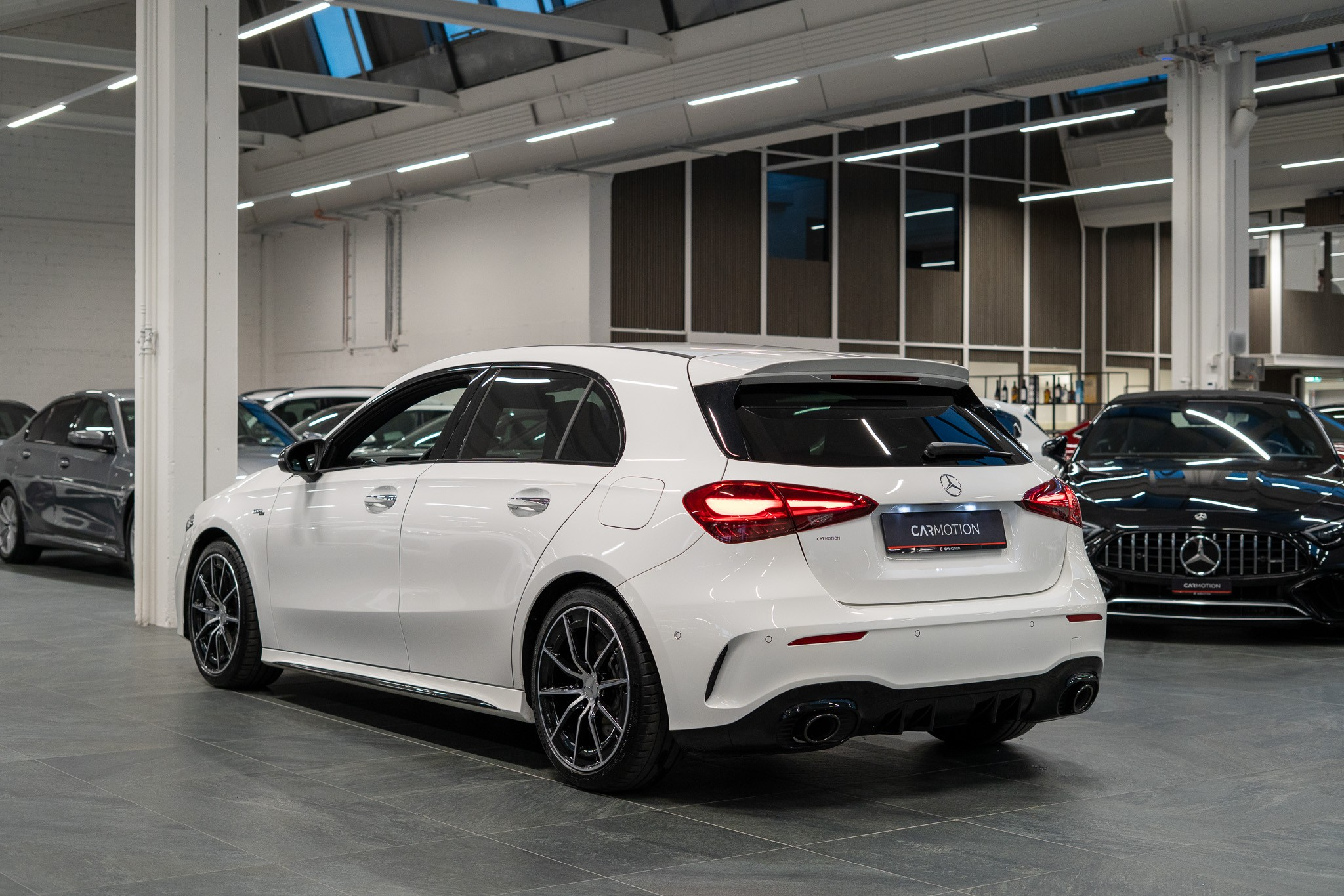 listing desktop thumbnail image 6