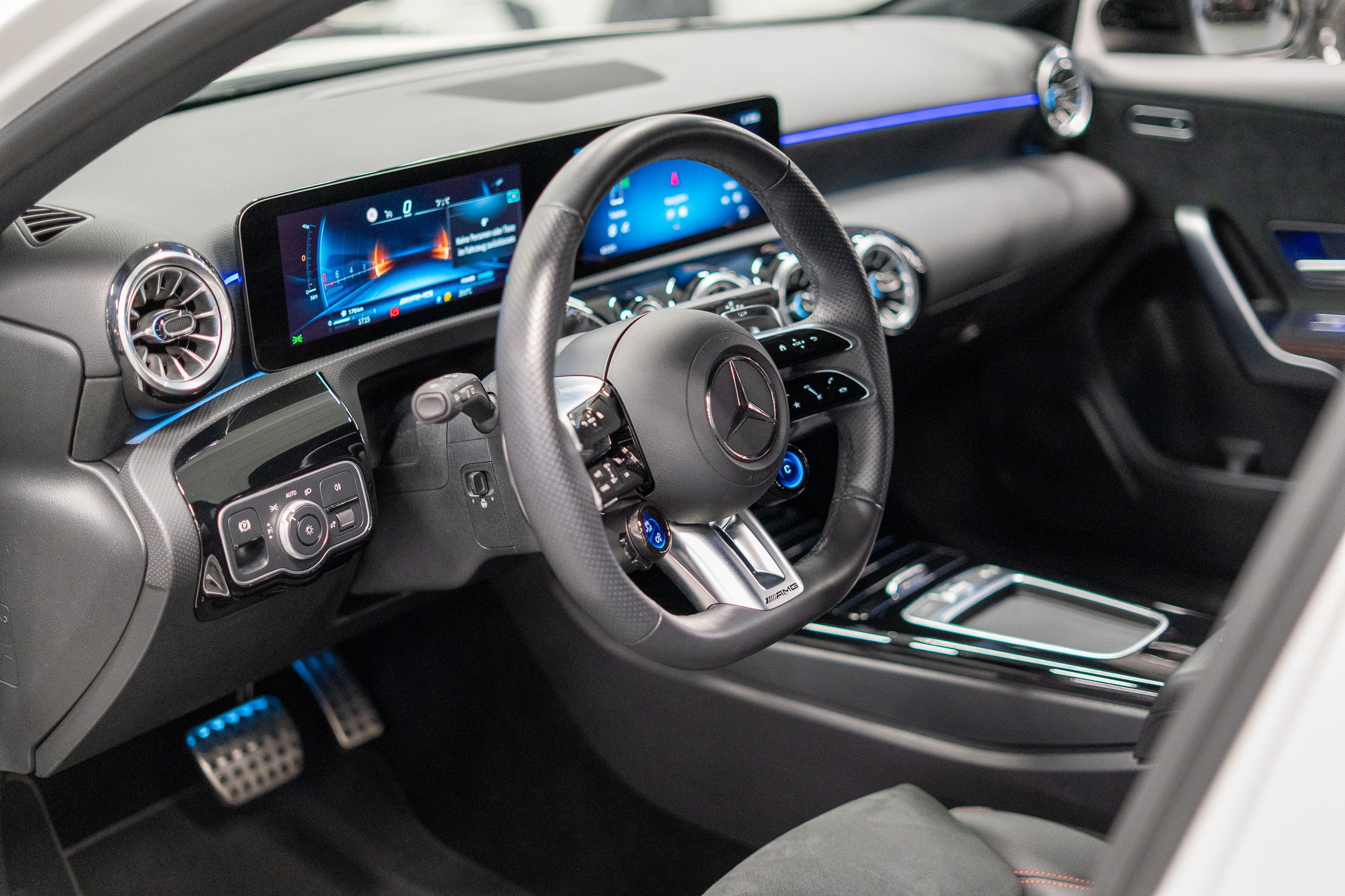 listing desktop thumbnail image 8