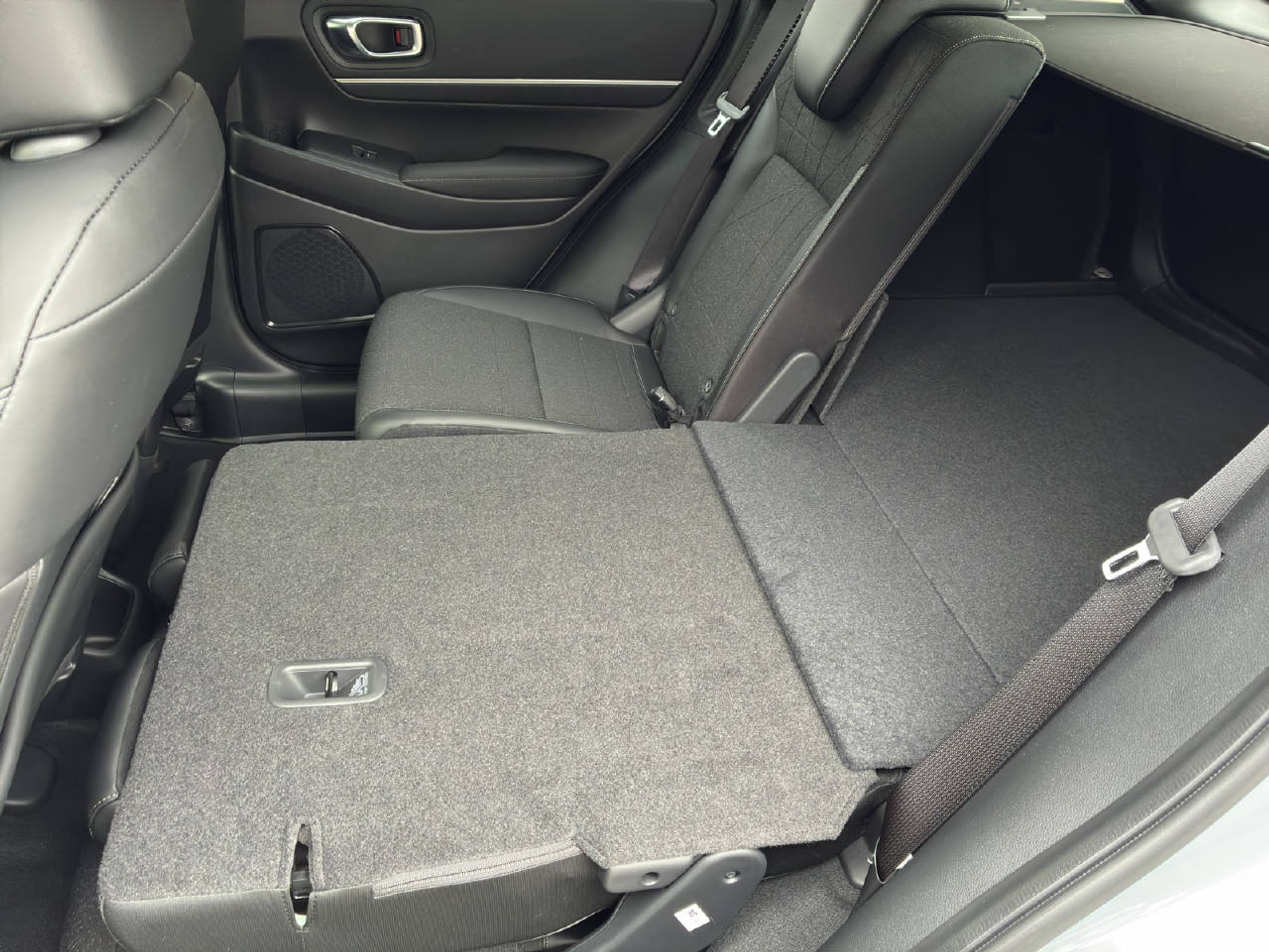 listing desktop thumbnail image 14