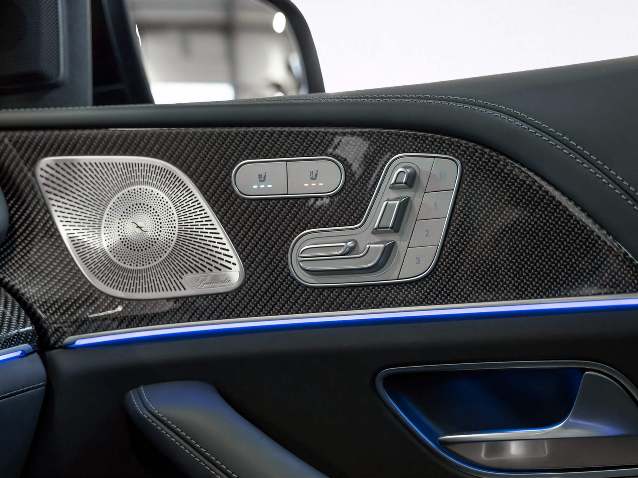 listing desktop thumbnail image 21