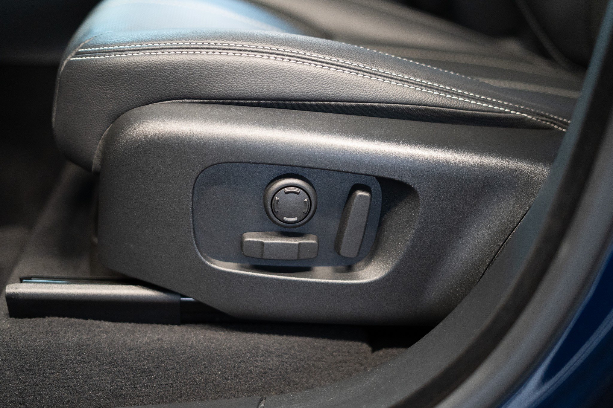 listing desktop thumbnail image 10