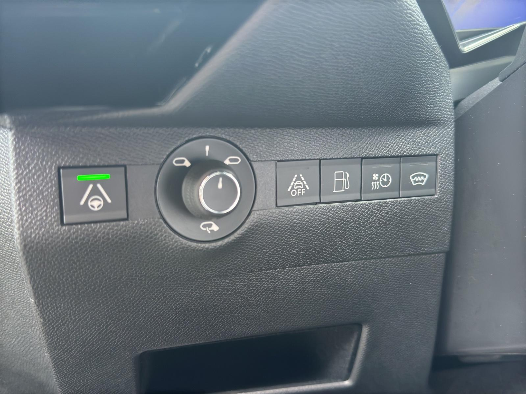 listing desktop thumbnail image 19