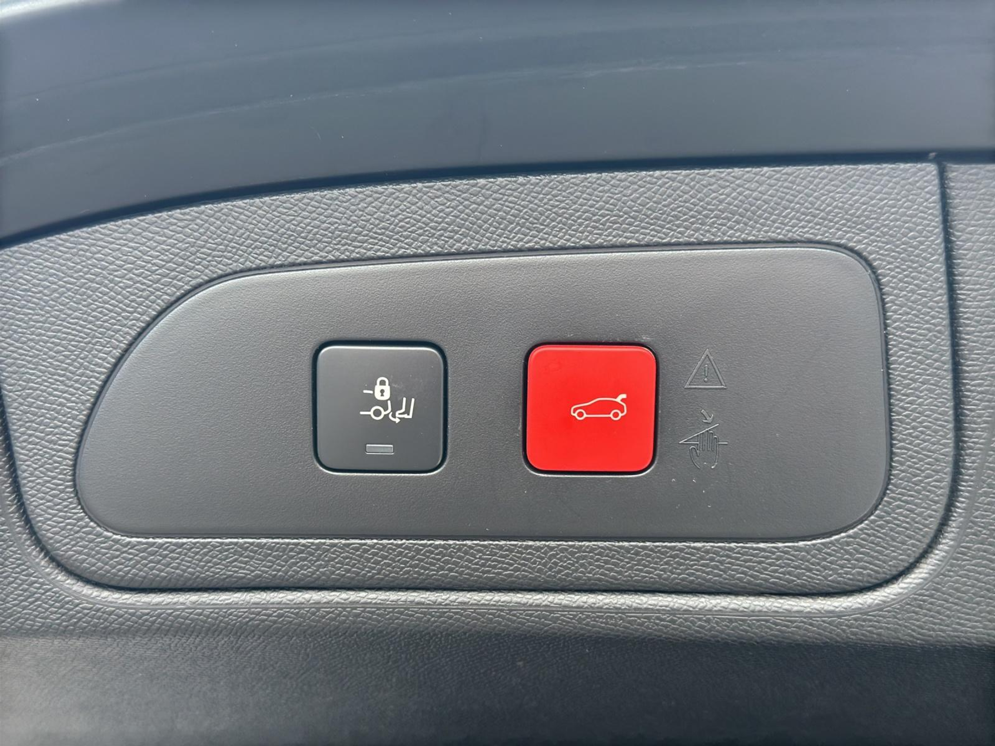 listing desktop thumbnail image 22