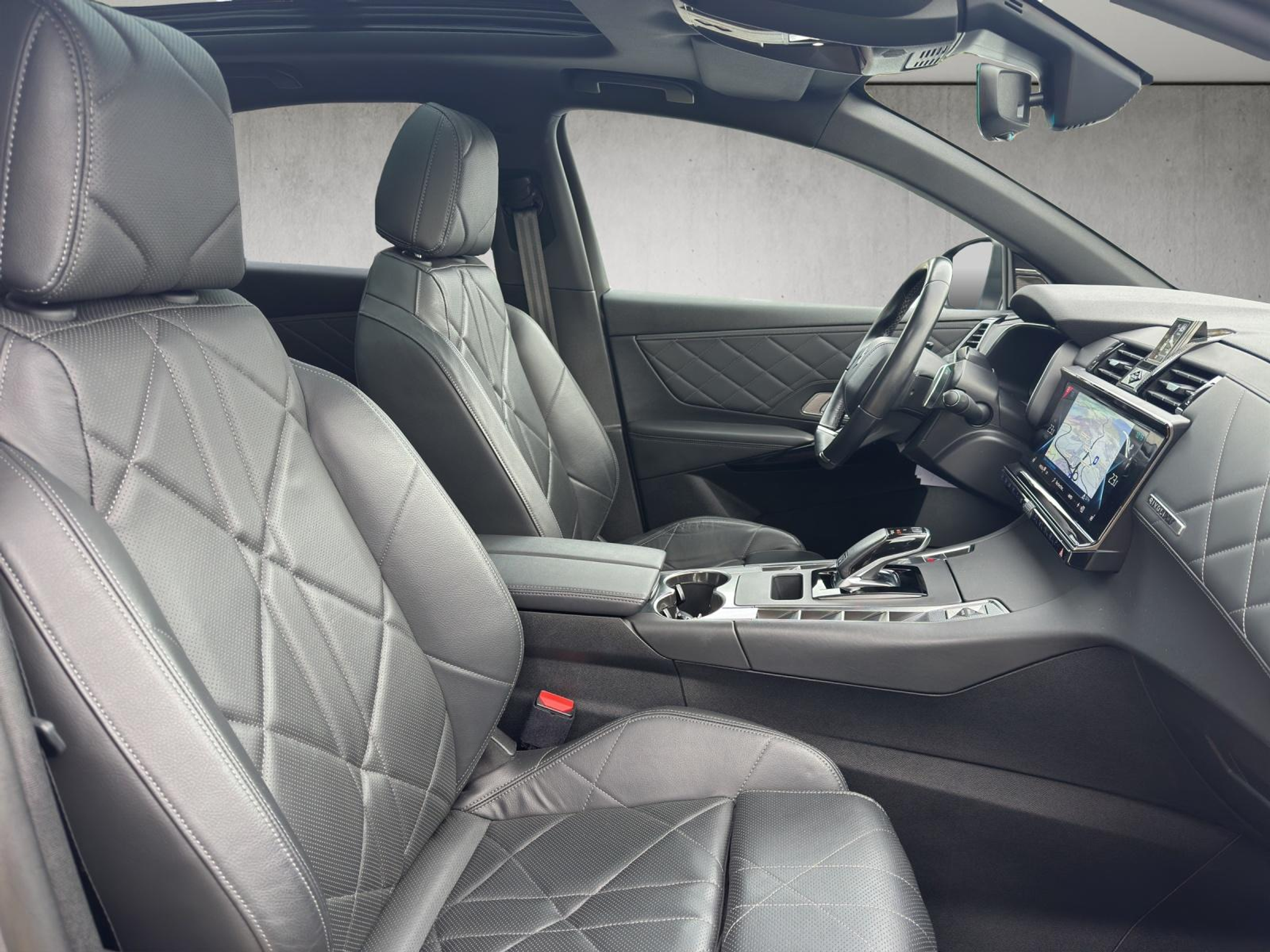 listing desktop thumbnail image 14