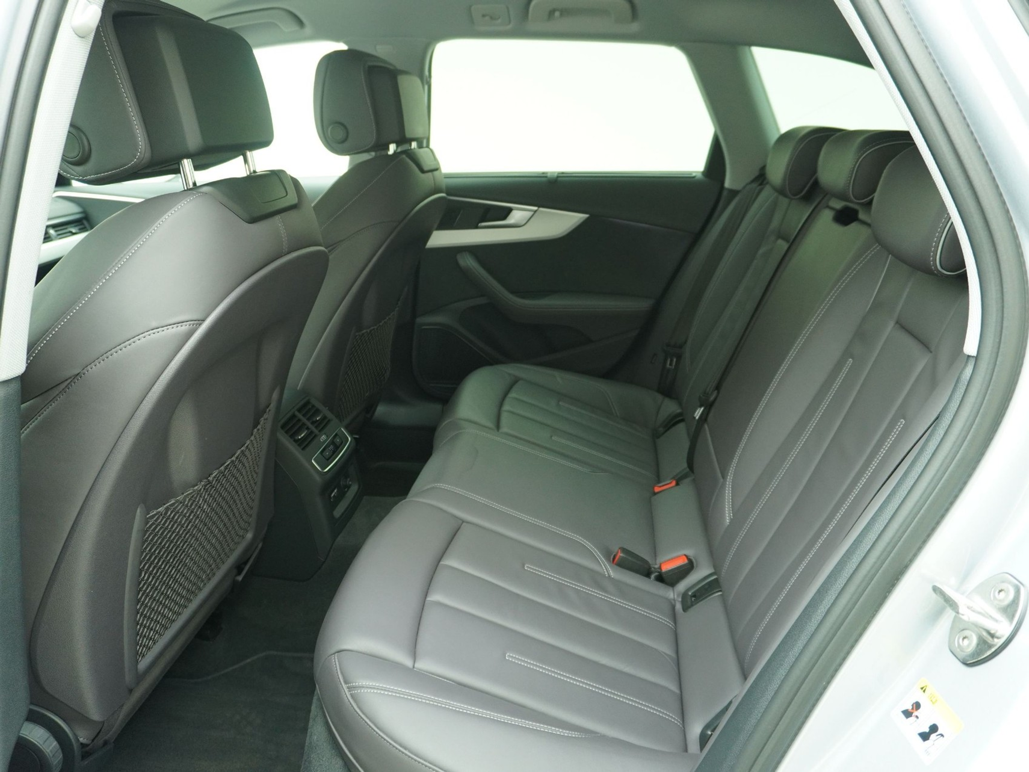 listing desktop thumbnail image 9