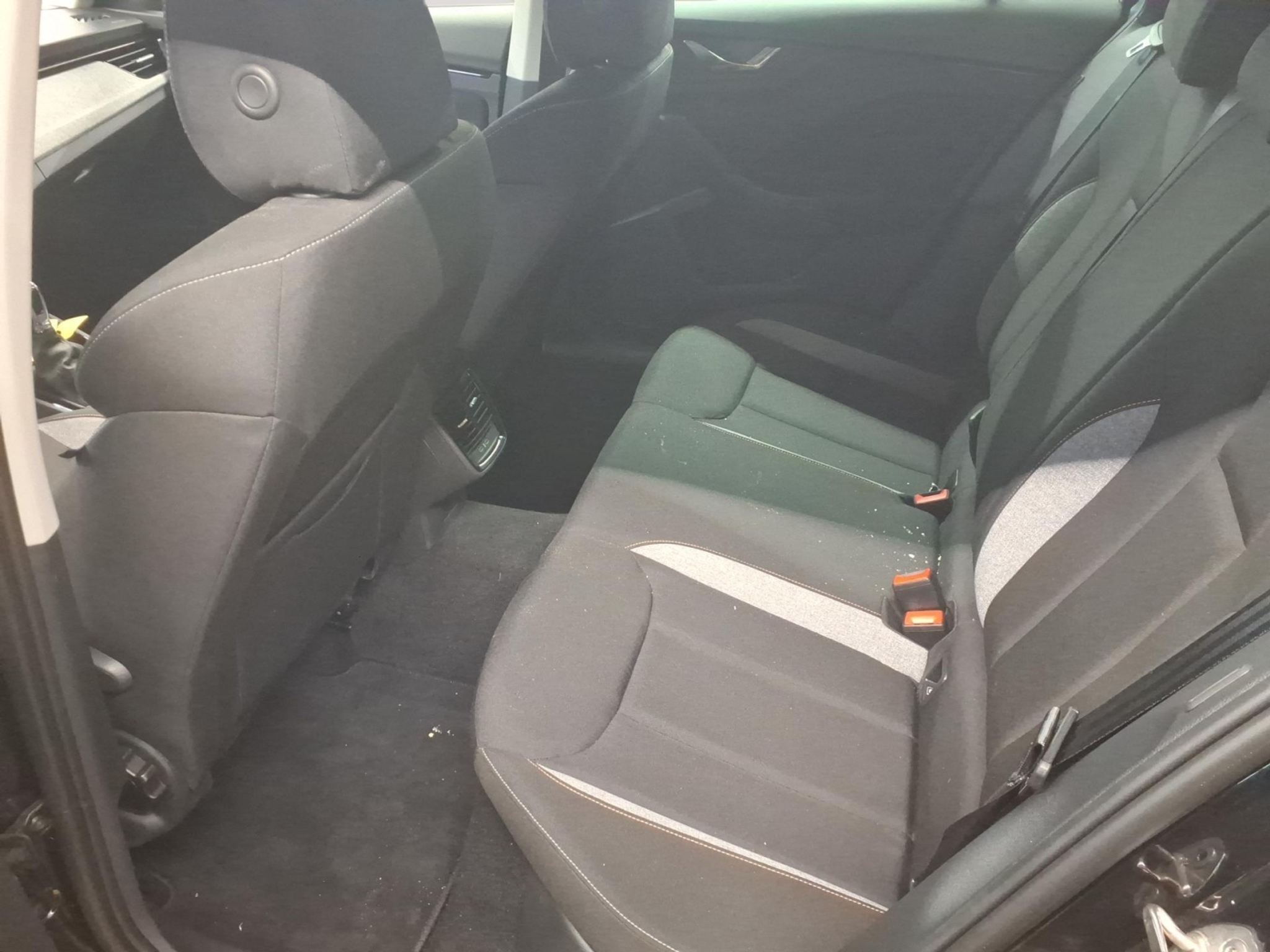 listing desktop thumbnail image 10