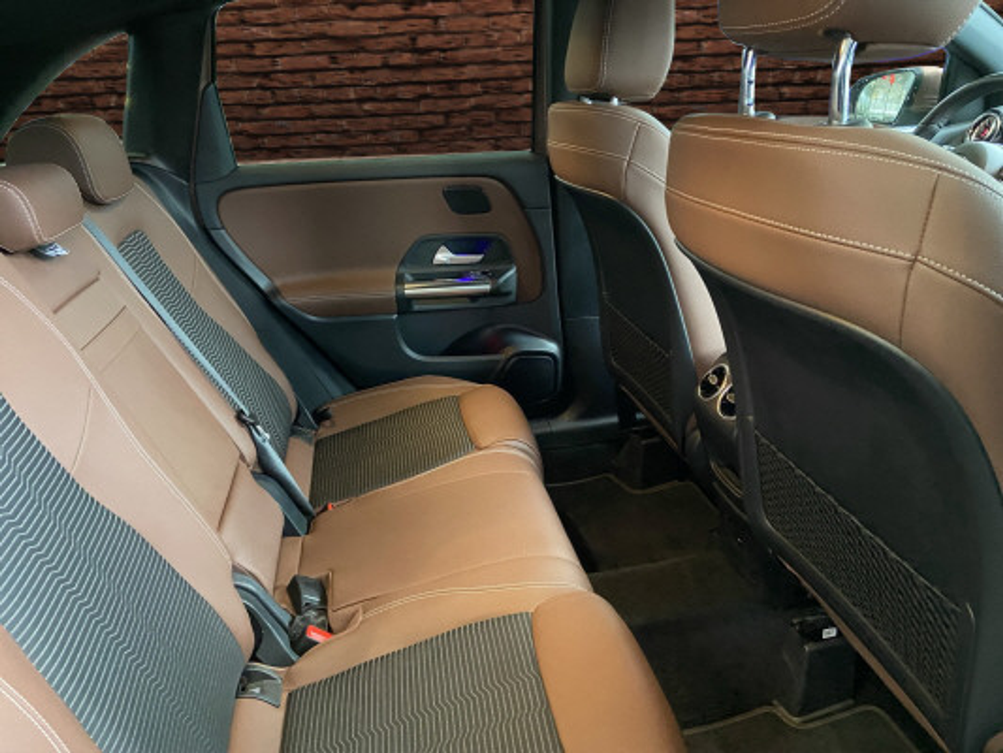 listing desktop thumbnail image 12