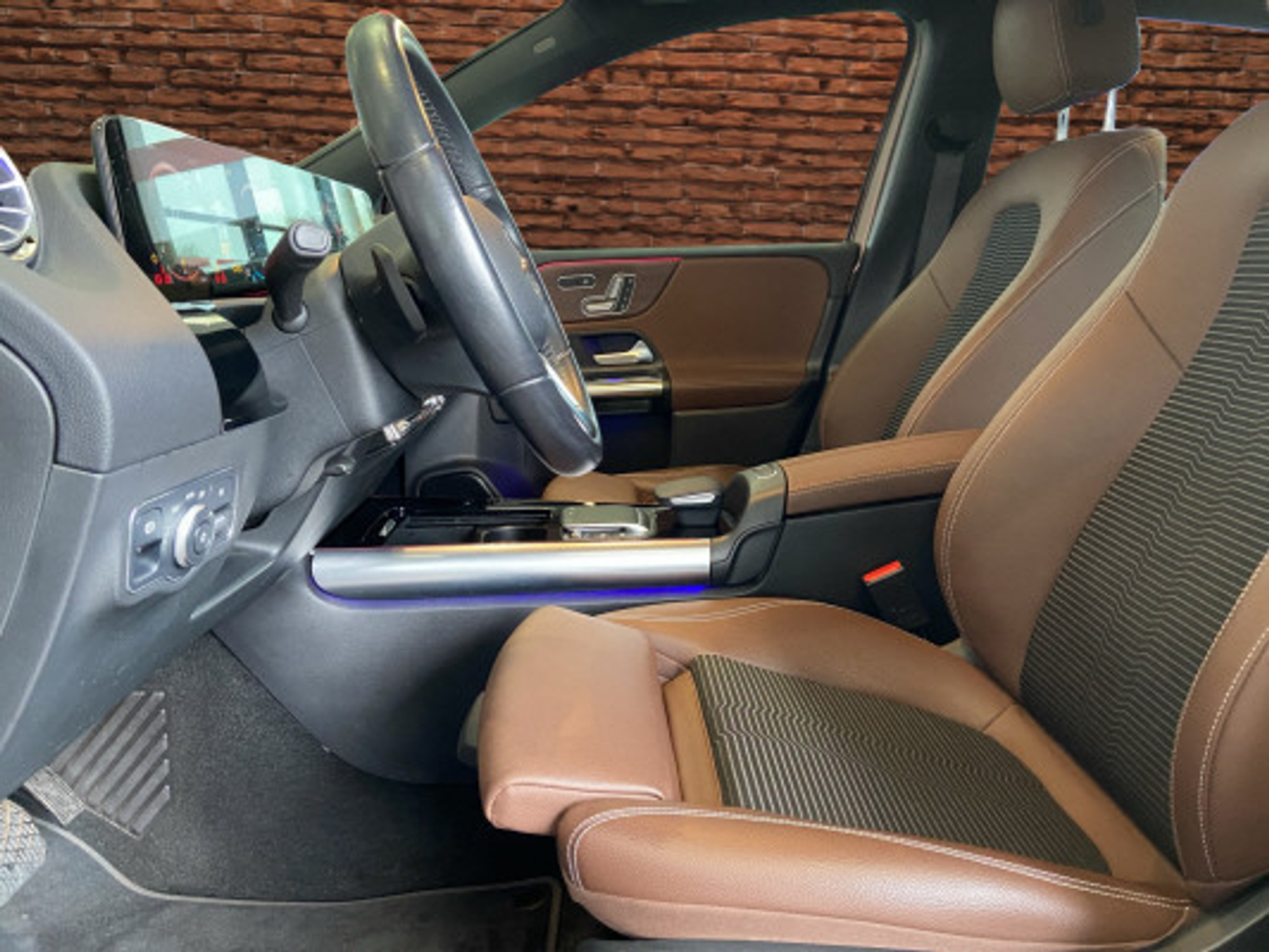 listing desktop thumbnail image 10