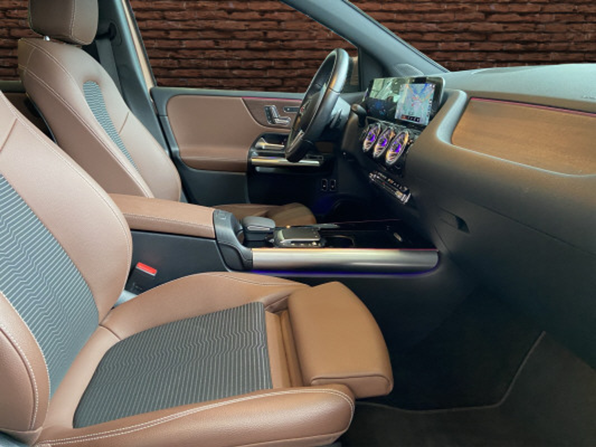 listing desktop thumbnail image 11