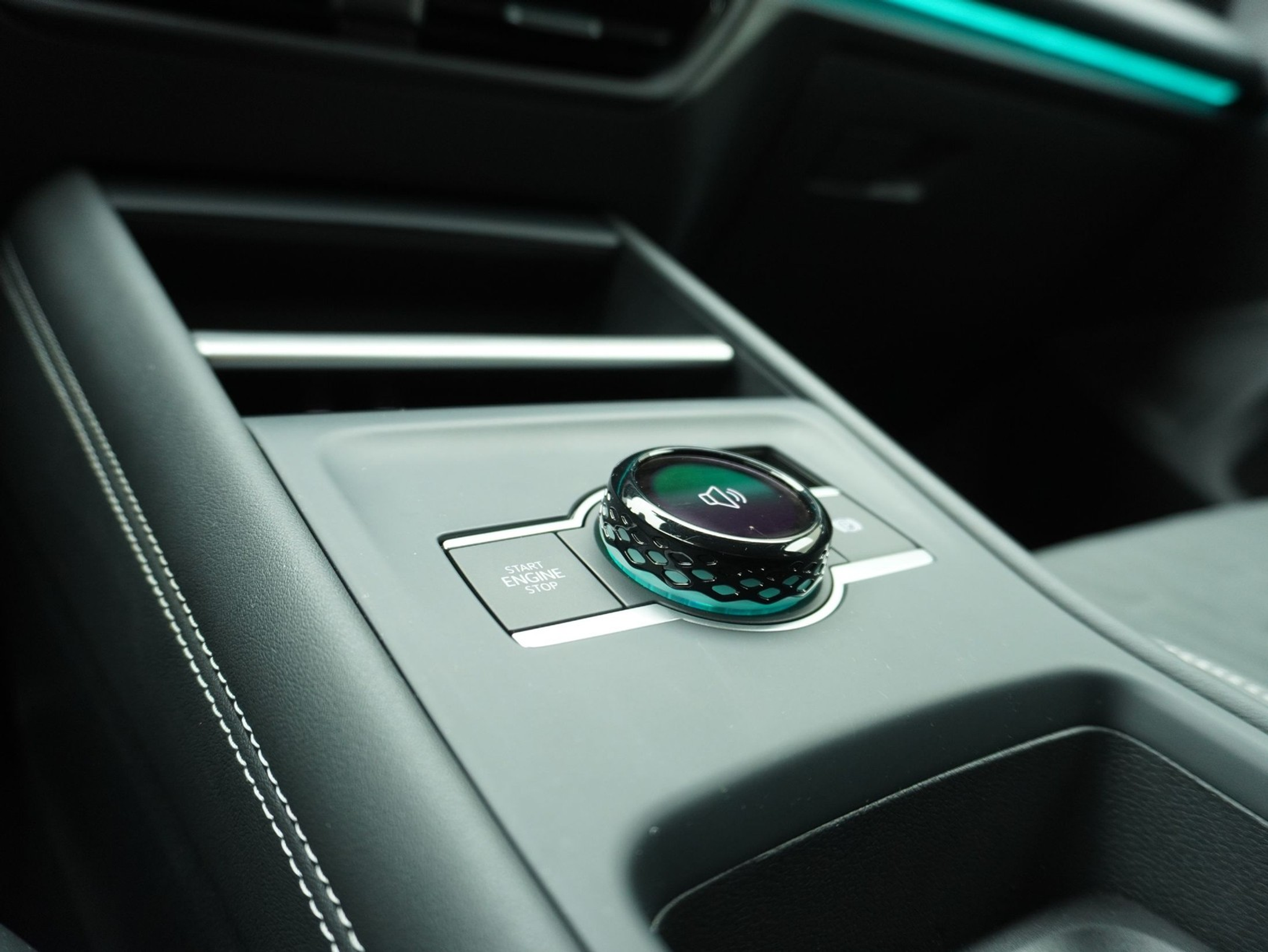 listing desktop thumbnail image 16