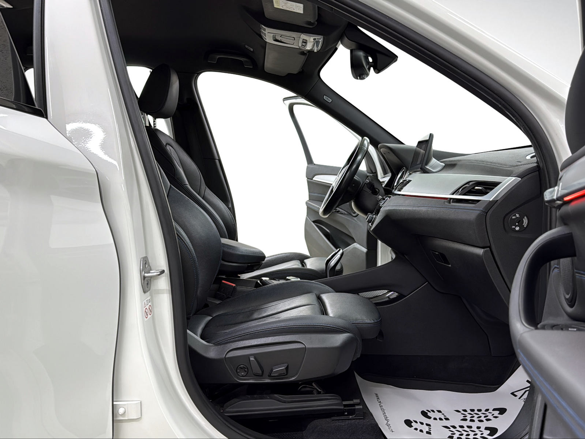 listing desktop thumbnail image 8