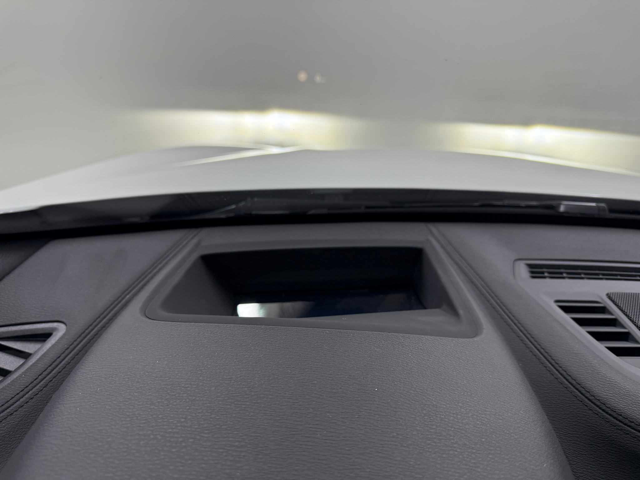 listing desktop thumbnail image 15