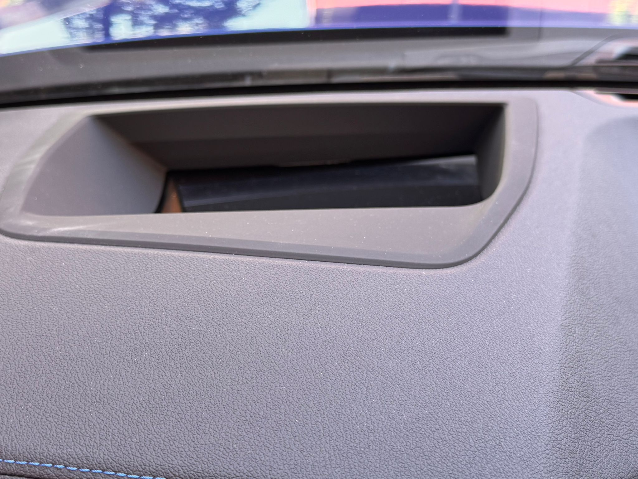 listing desktop thumbnail image 11