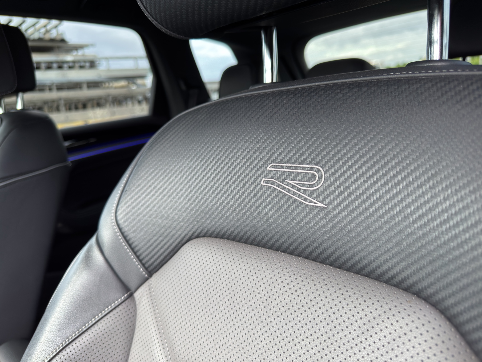 listing desktop thumbnail image 15