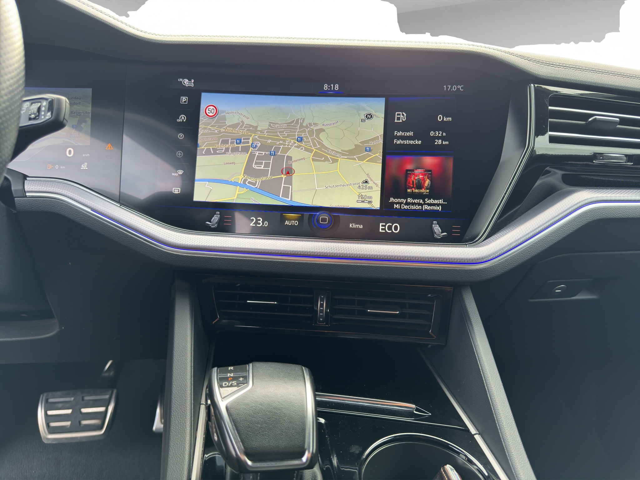 listing desktop thumbnail image 12