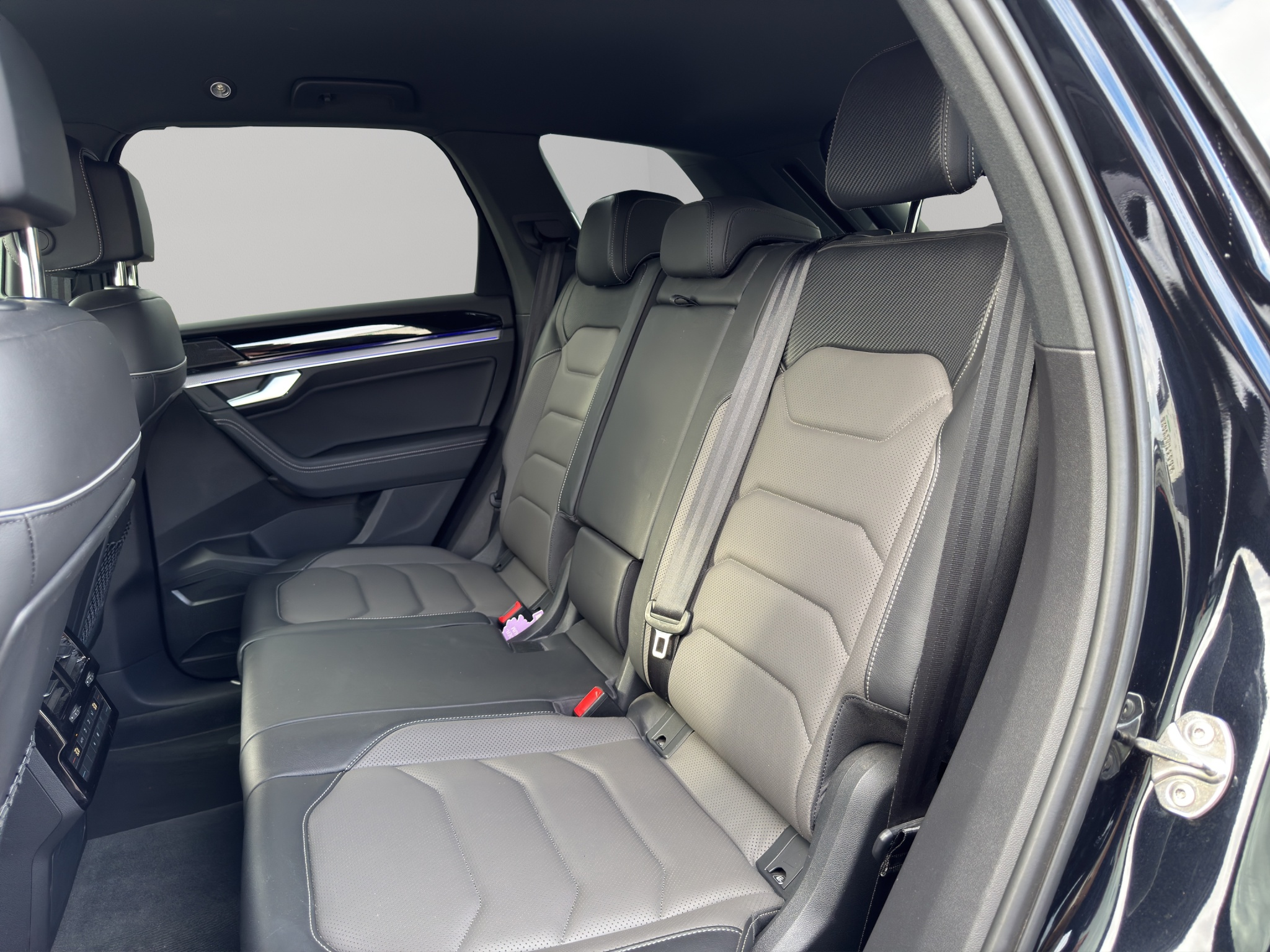 listing desktop thumbnail image 10