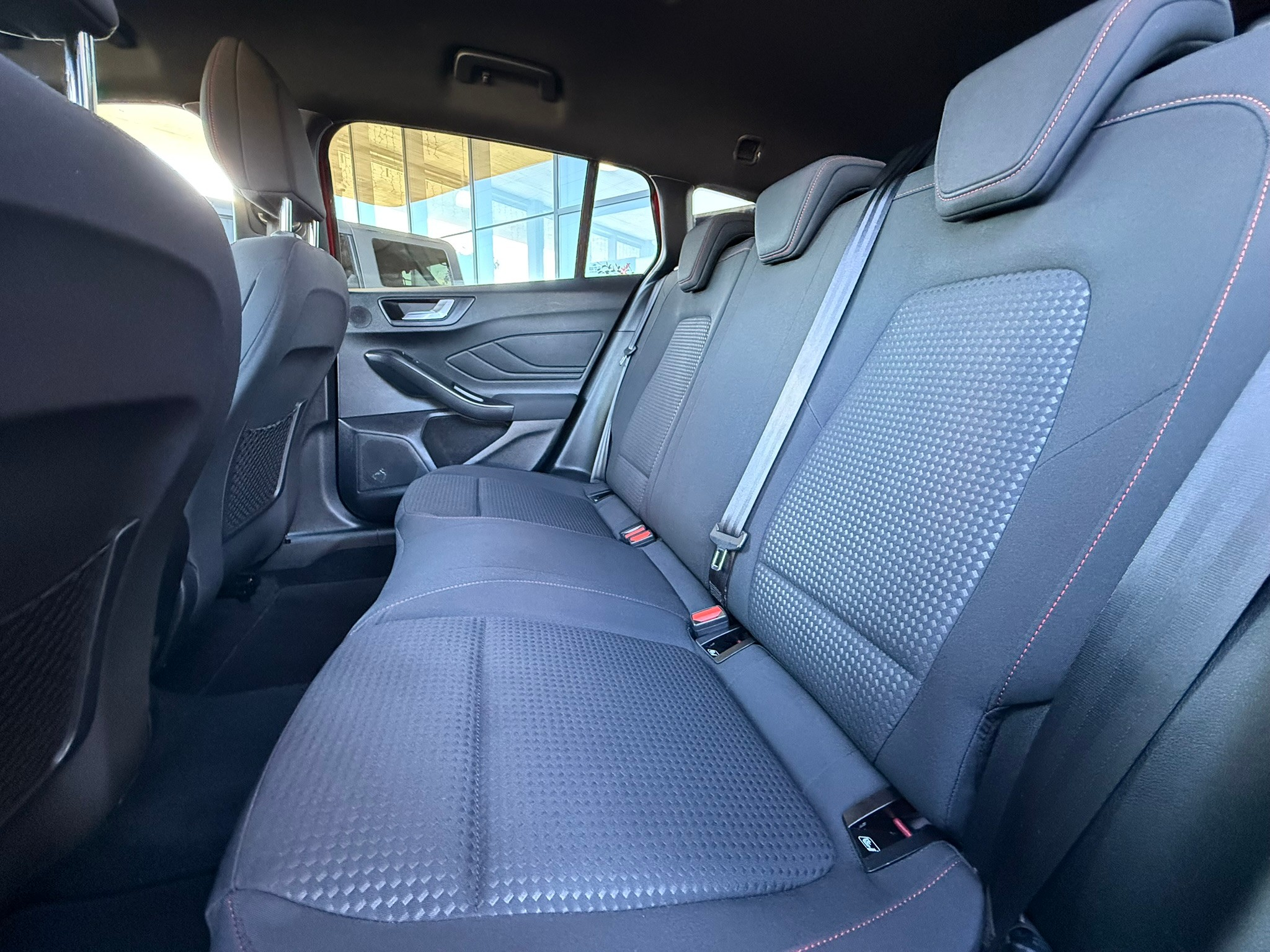 listing desktop thumbnail image 7