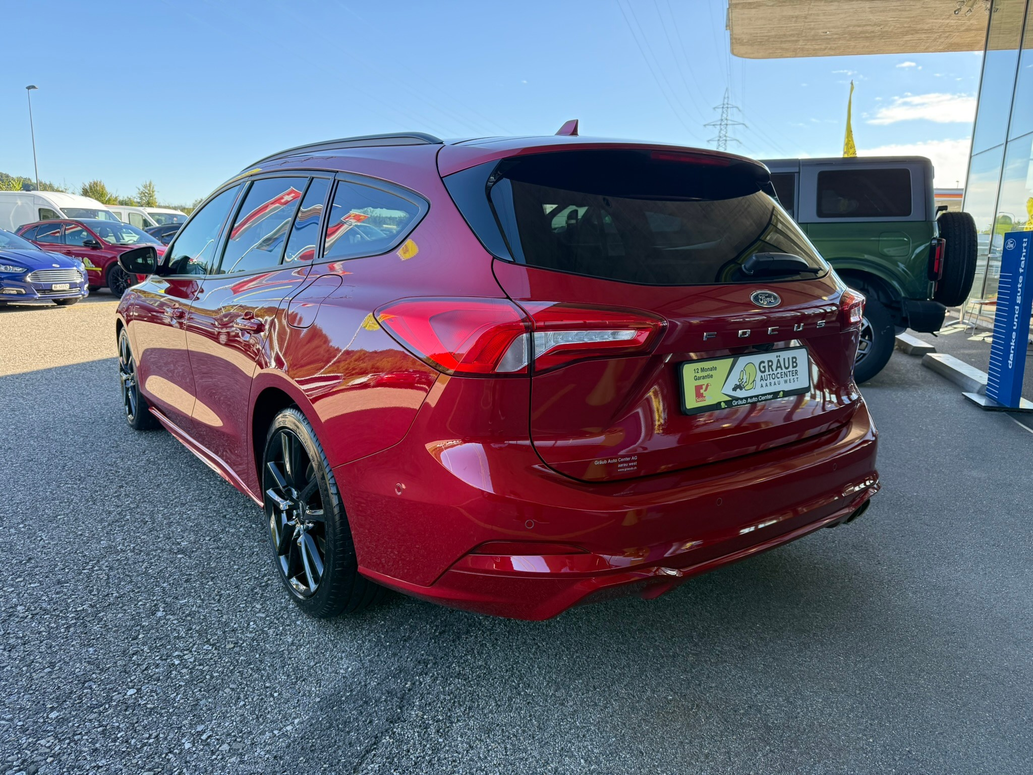 listing desktop thumbnail image 4