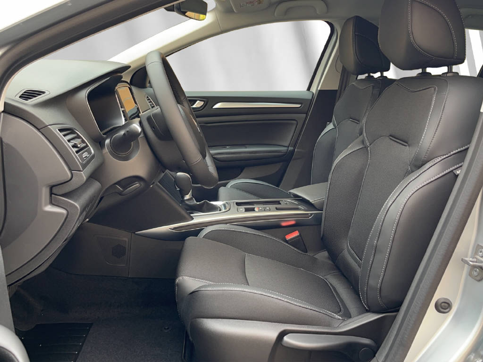 listing desktop thumbnail image 3