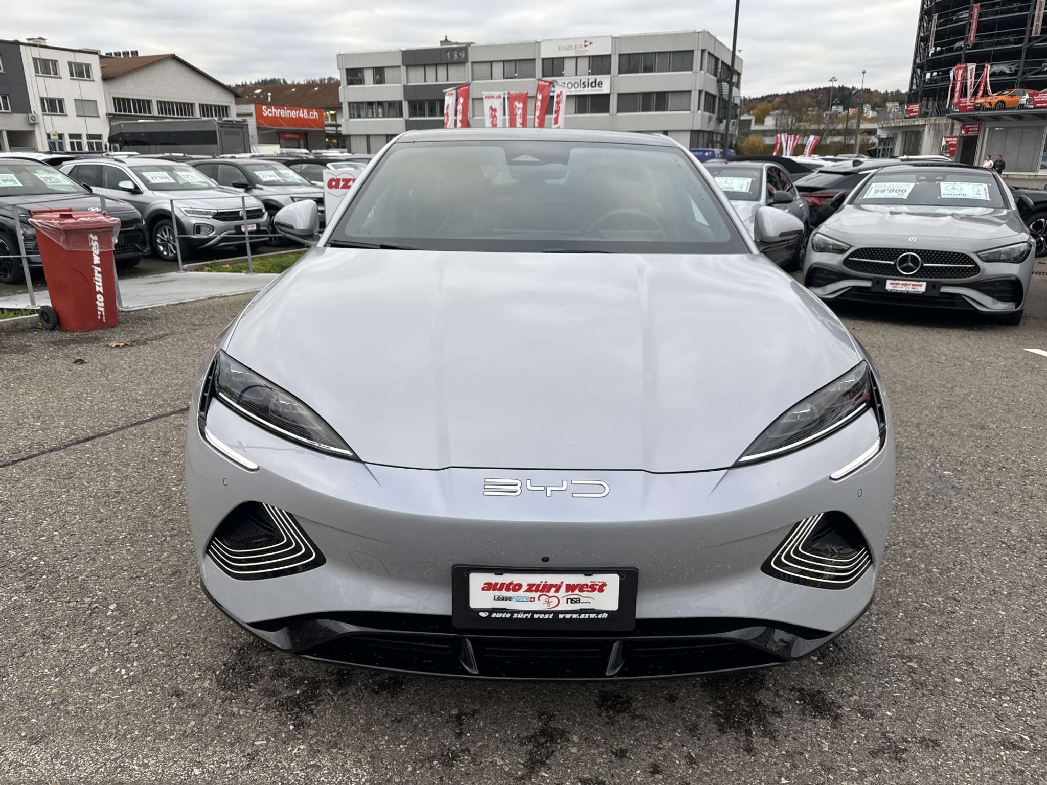 listing desktop thumbnail image 13