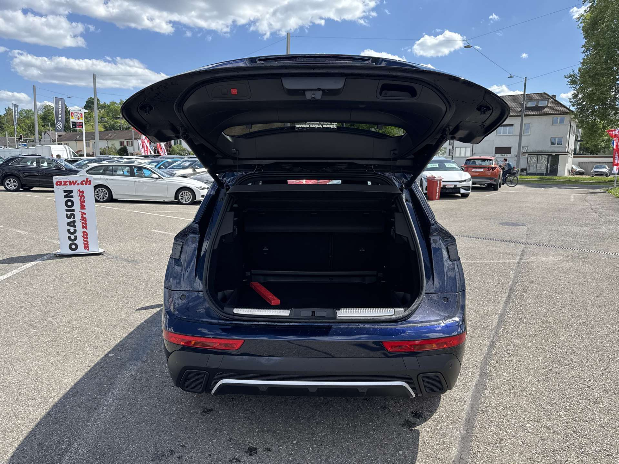 listing desktop thumbnail image 7