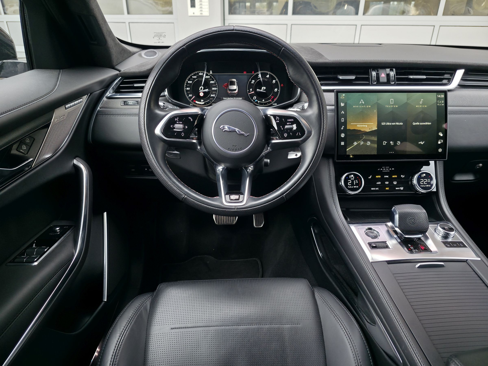 listing desktop thumbnail image 17