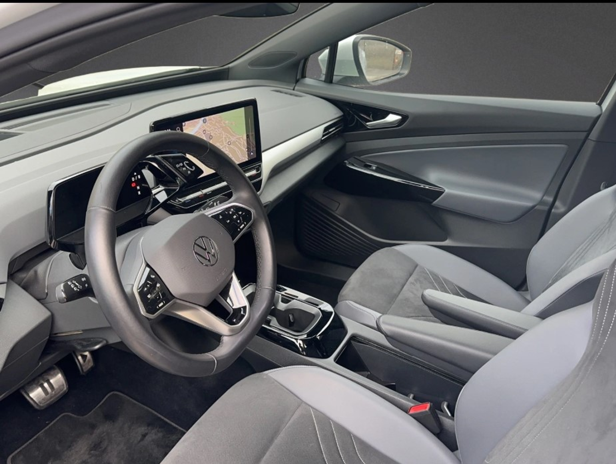 listing desktop thumbnail image 17