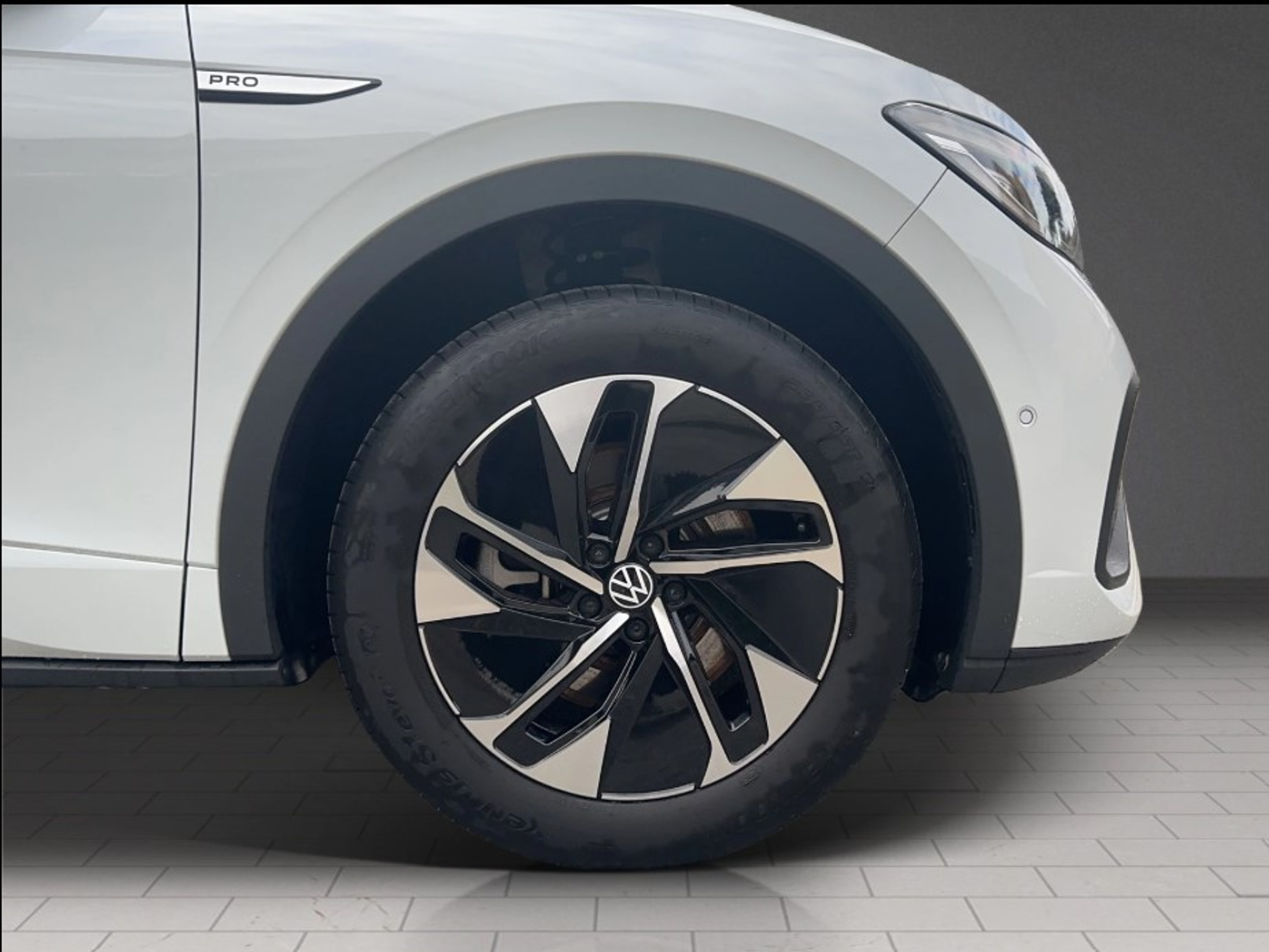 listing desktop thumbnail image 4